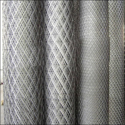 Gal. Steel Flat Diamond Mesh